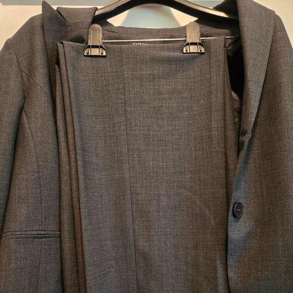 Jones NY Pant Suit - Picture 1 of 1